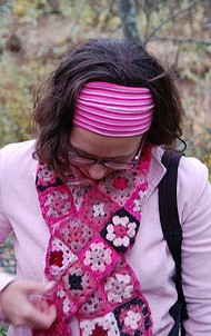 INTERNATIONAL Granny Scarf